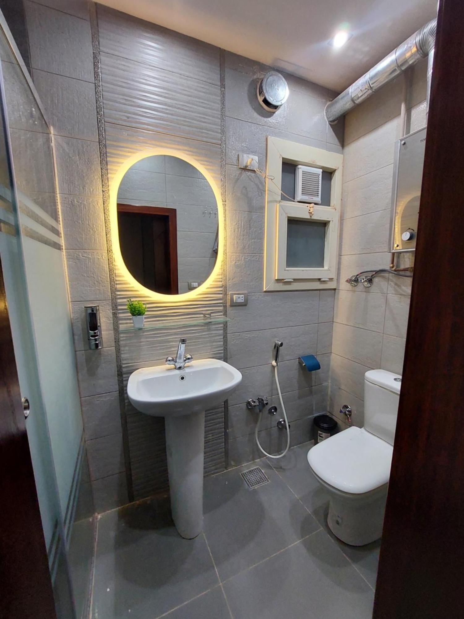 Brand New Flat Near The Nile Caïro